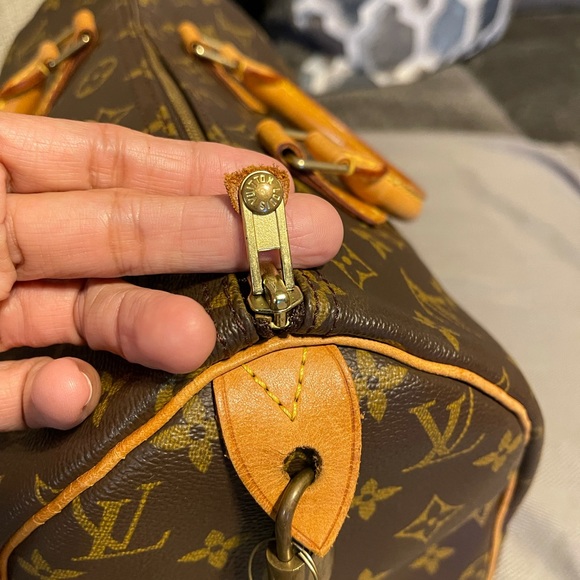 Louis Vuitton Speedy 30 - Picture 7 of 16
